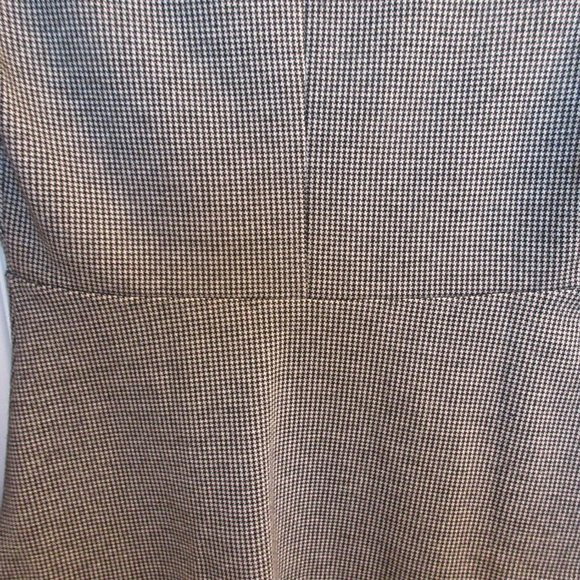 Ann Taylor Petites Grey n White Houndstooth Fleck Fitted Knit Top, size 4 - Picture 12 of 12